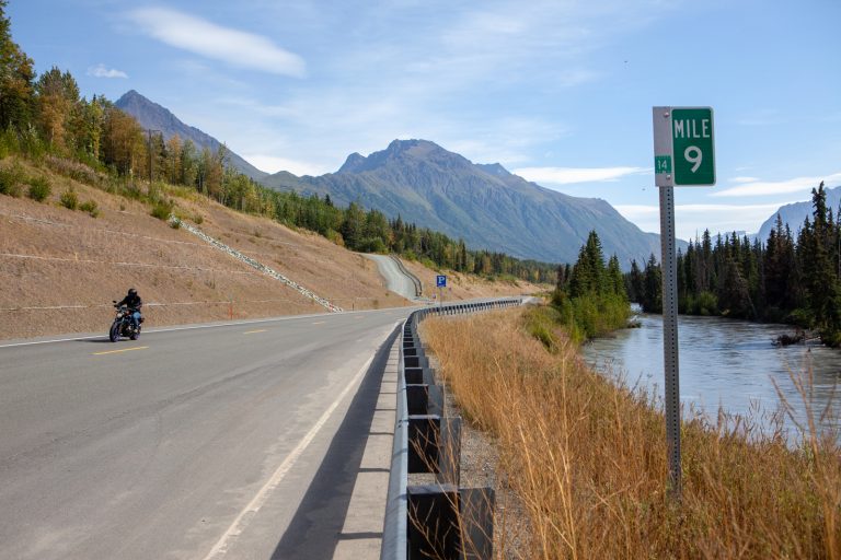 Photo of the Day: Eagle River Road